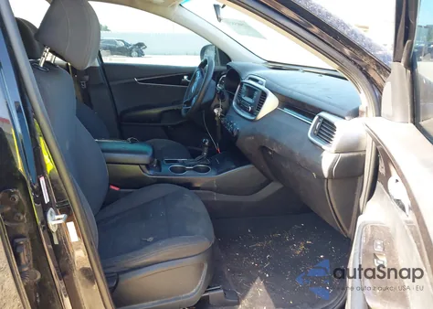 2017 Kia Sorento 2.4L L из США, поврежденный, VIN 5XYPG4A35HG191611